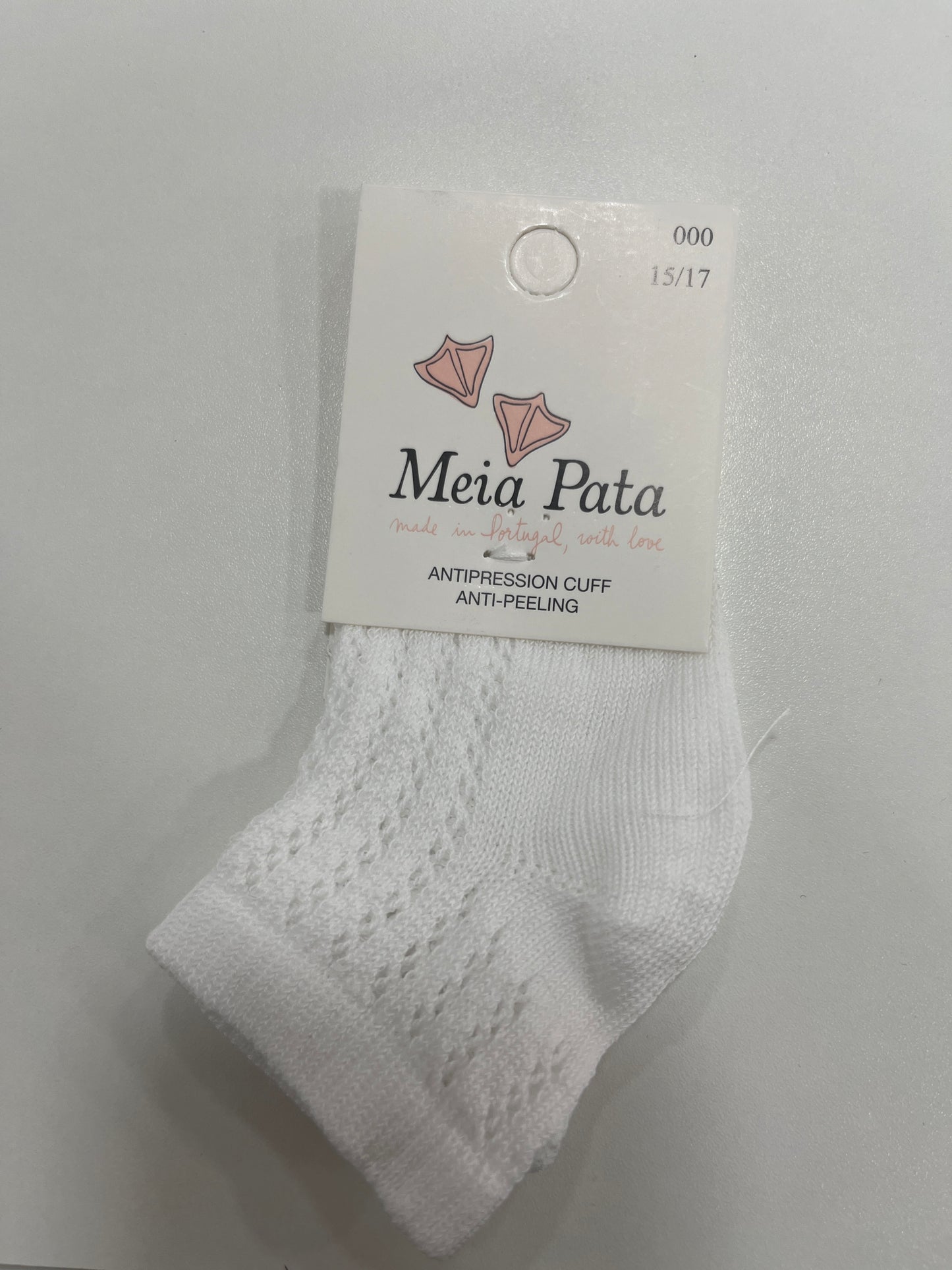 Meia Pata Pelerine Fine Knit Ankle Socks in White or Blue