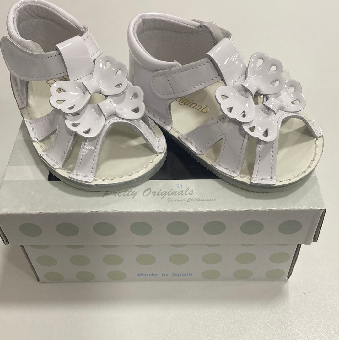 Pretty Originals Girls White Patent Bow Sandals