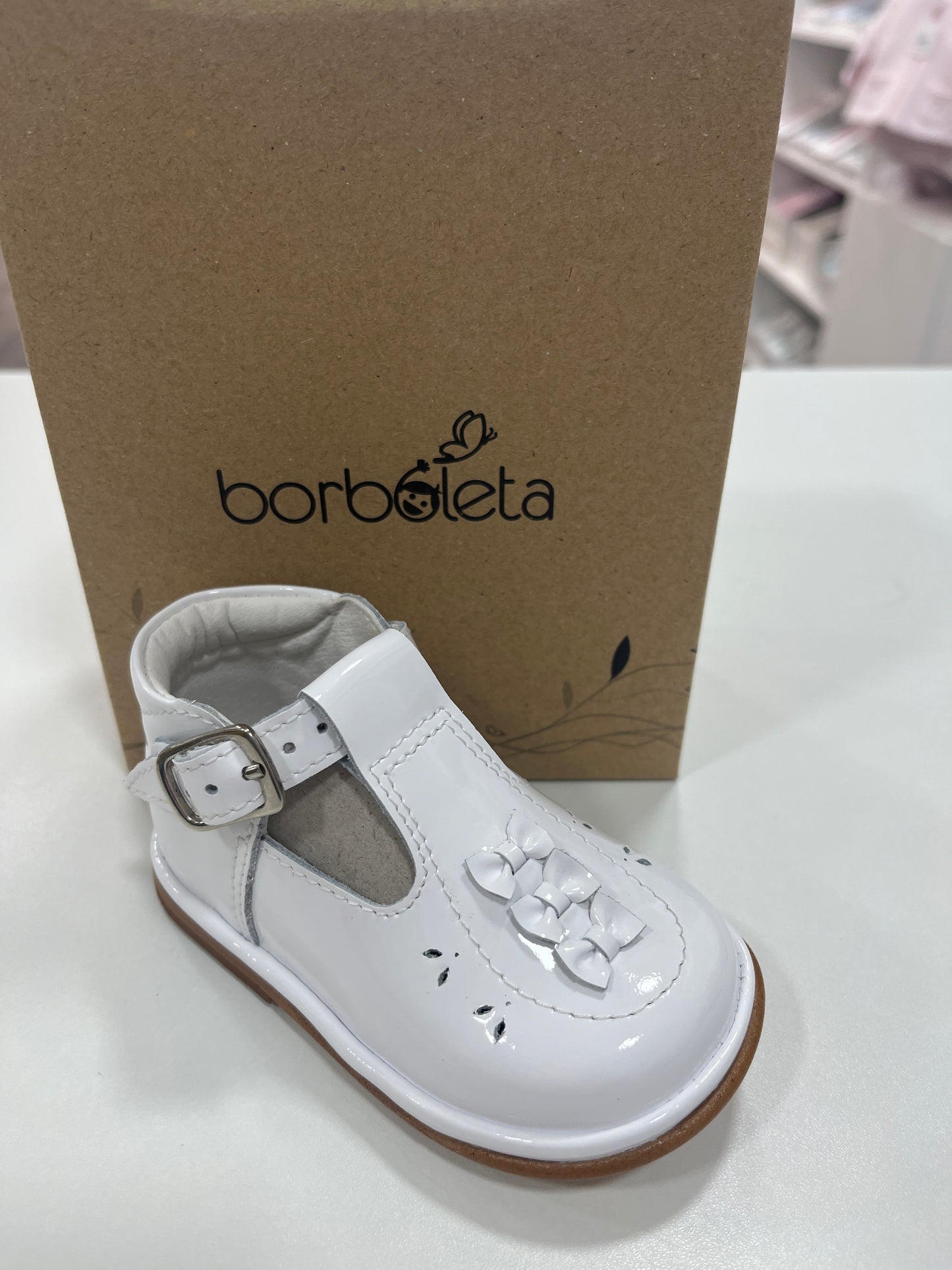 Borboleta Girls White Patent Shoes Carmel