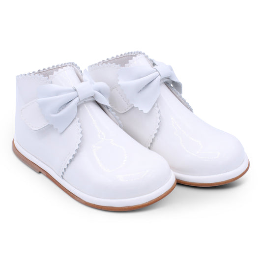 Borboleta Girls White Patent Boots Sharon